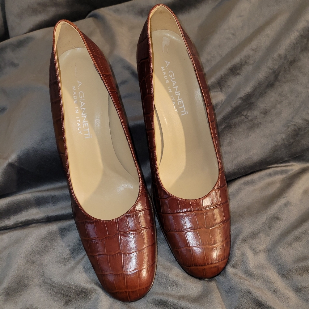 A.Giannetti Italian Burgundy Embossed Leather Heels Shoes Size 8B